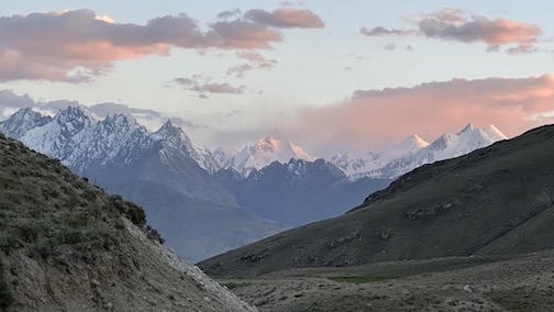 Schneebedeckte Berge im Pamir