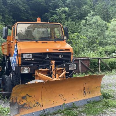 Unimog 2 Olymp Schneeschippe